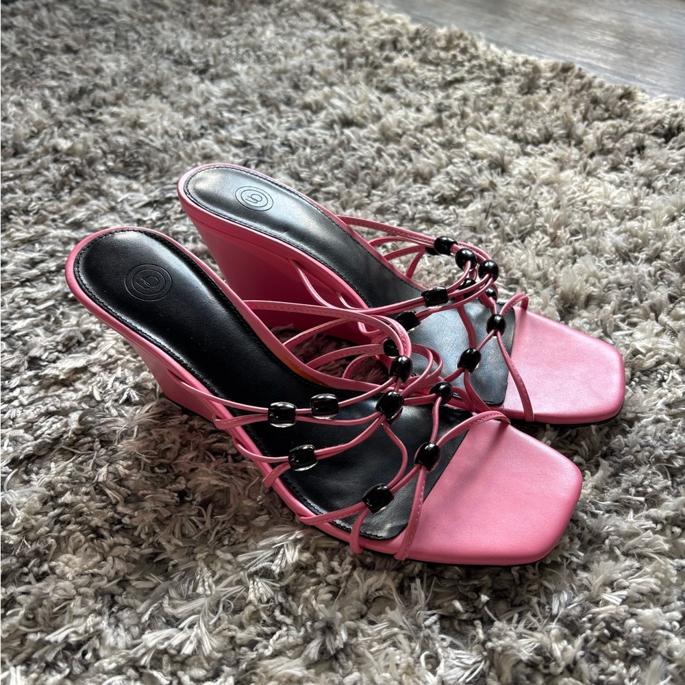 NEW Urban Outfitters Pink Strappy Wedge Sandals SZ 9!
